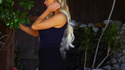 Kenzie Taylor sucking cock XXX video