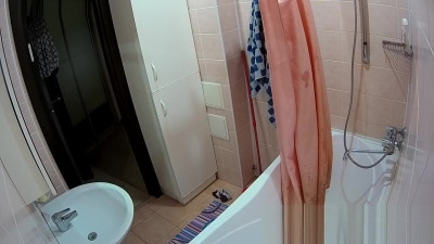 Amateur voyeur pussy fucking in shower