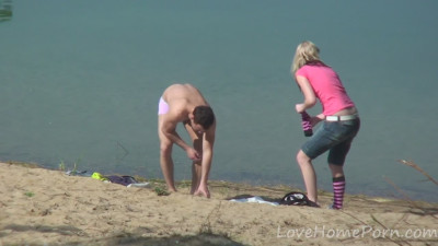 Young blonde cock sucking at the beach